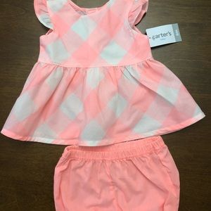 👶🏽Carter’s Baby Girl 6 mo 2- piece set!👶🏽